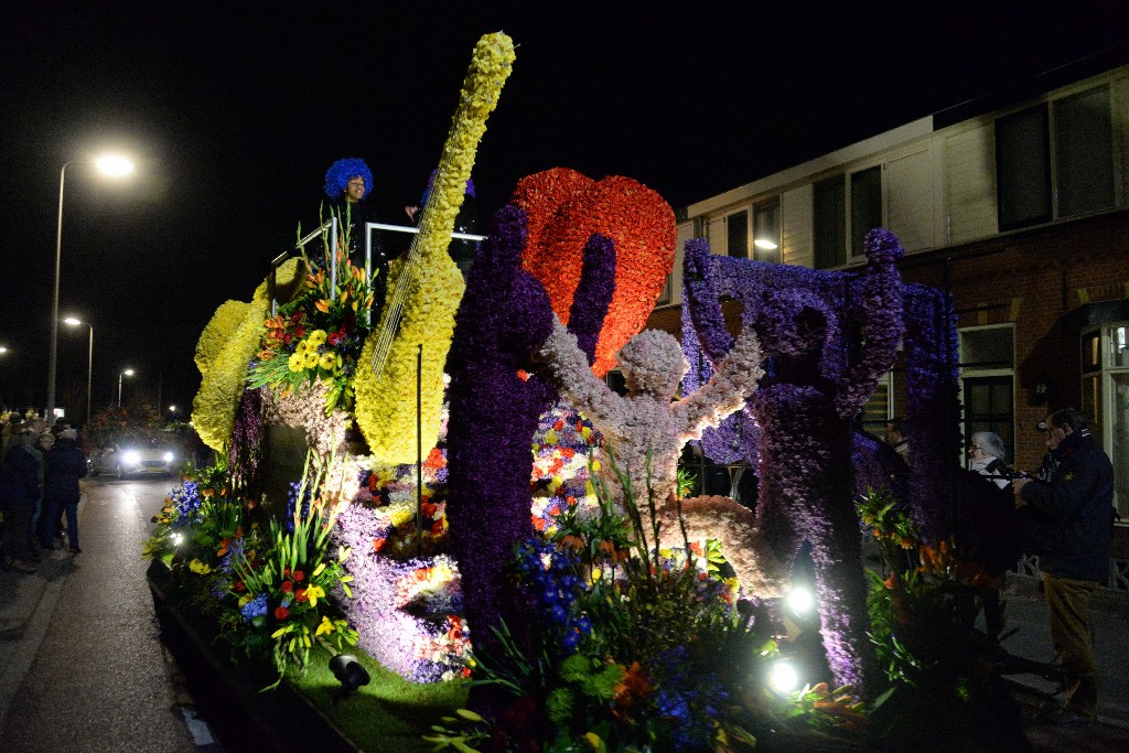 ../Images/Verlicht corso Noordwijkerhout 2019 121.jpg